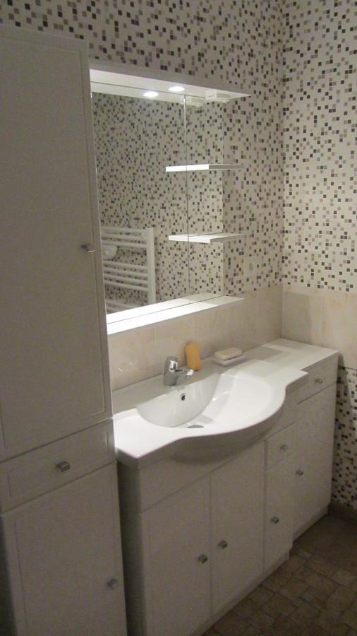 Les Glycines Bed & Breakfast Choloy Bagian luar foto